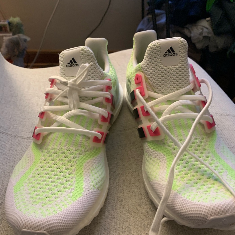 NEW - Adidas Ultra Boost 5.0 DNA